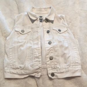 Old navy kids white jean jacket size medium